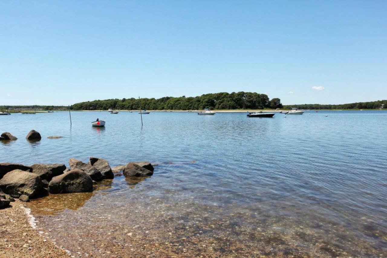 Cottage By The Bay Pocasset Exterior photo